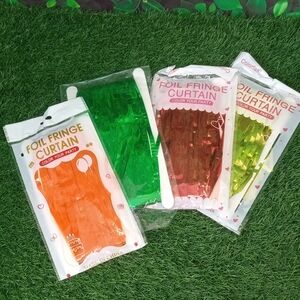 💩 Party Foil Fringe Curtain